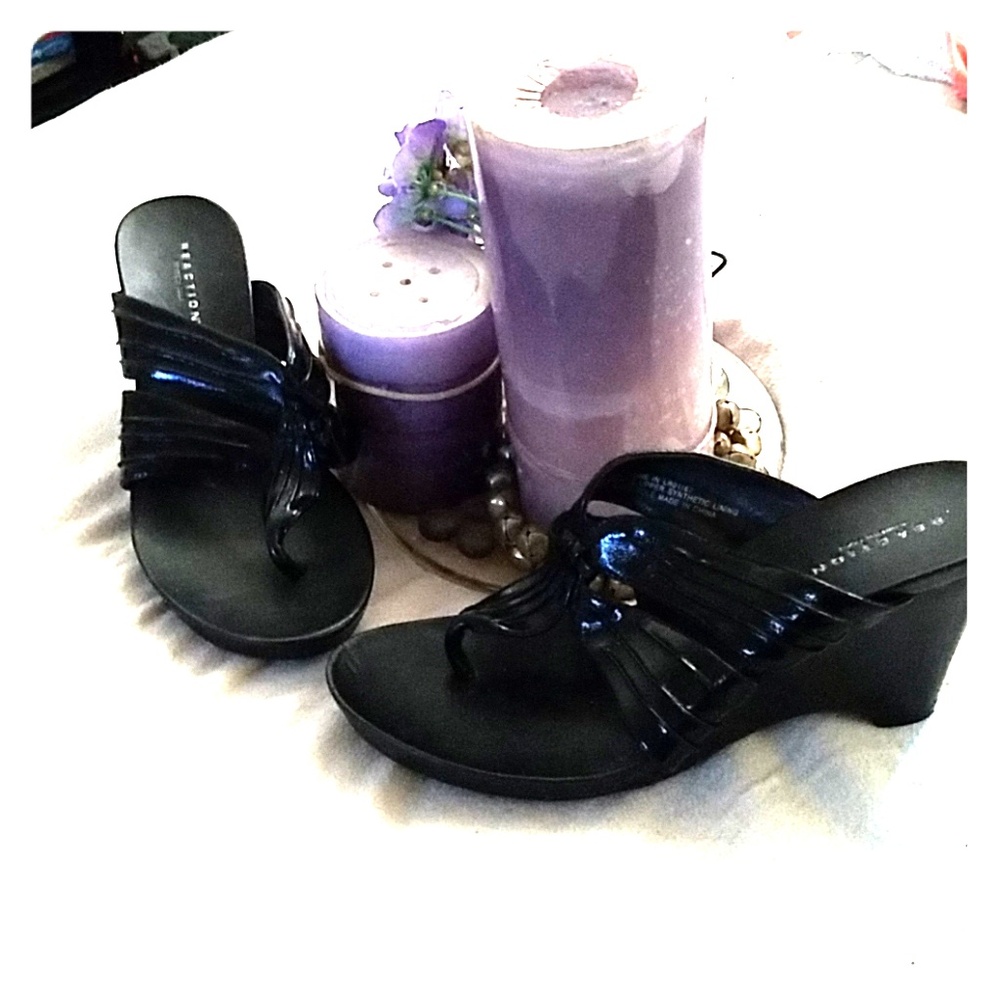 Shoe